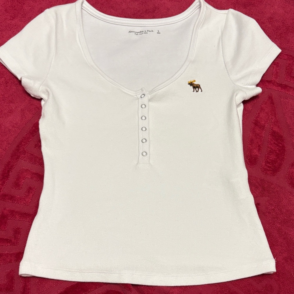 Abercrombie & Fitch White Buttoned Tee with Moose Emblem